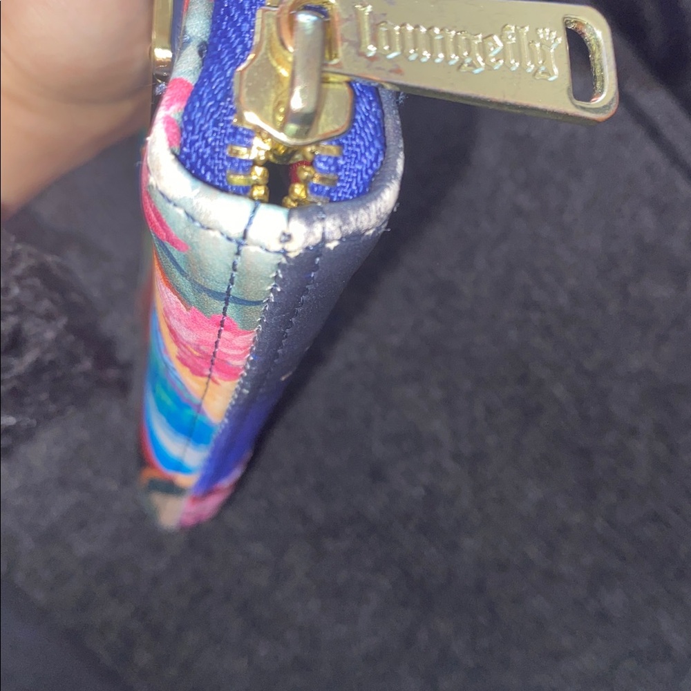 Loungefly Mulan and Li Shang wallet - Picture 4 of 6